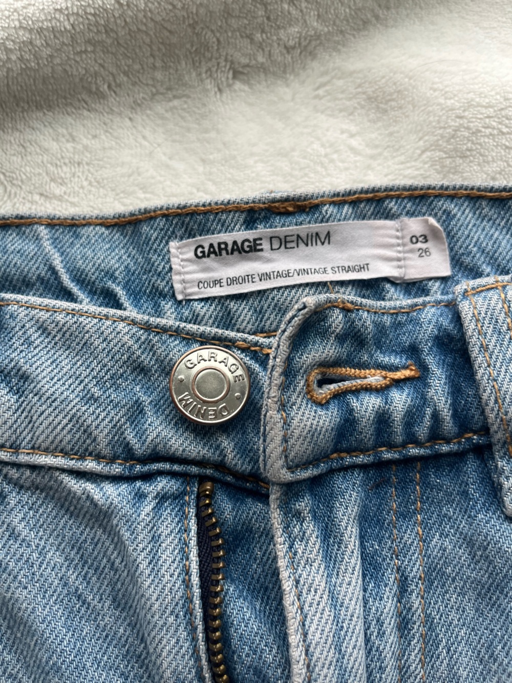 Garage Vintage Straight Light Wash Jeans